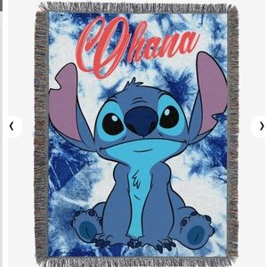 STITCH OHANA TIE-DYE TAPESTRY THROW
